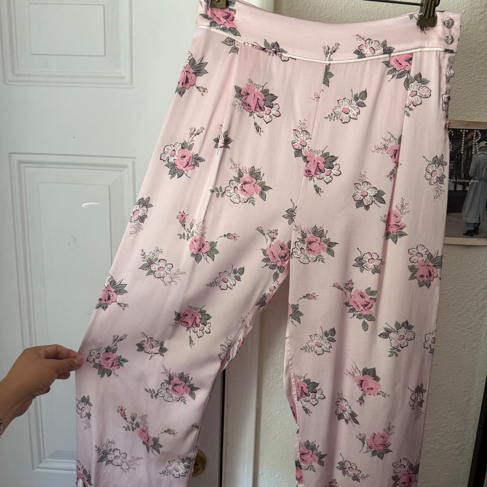 LOVESHACKFANCY pink silk floral wide straight leg cropped pants - Picture 2 of 7